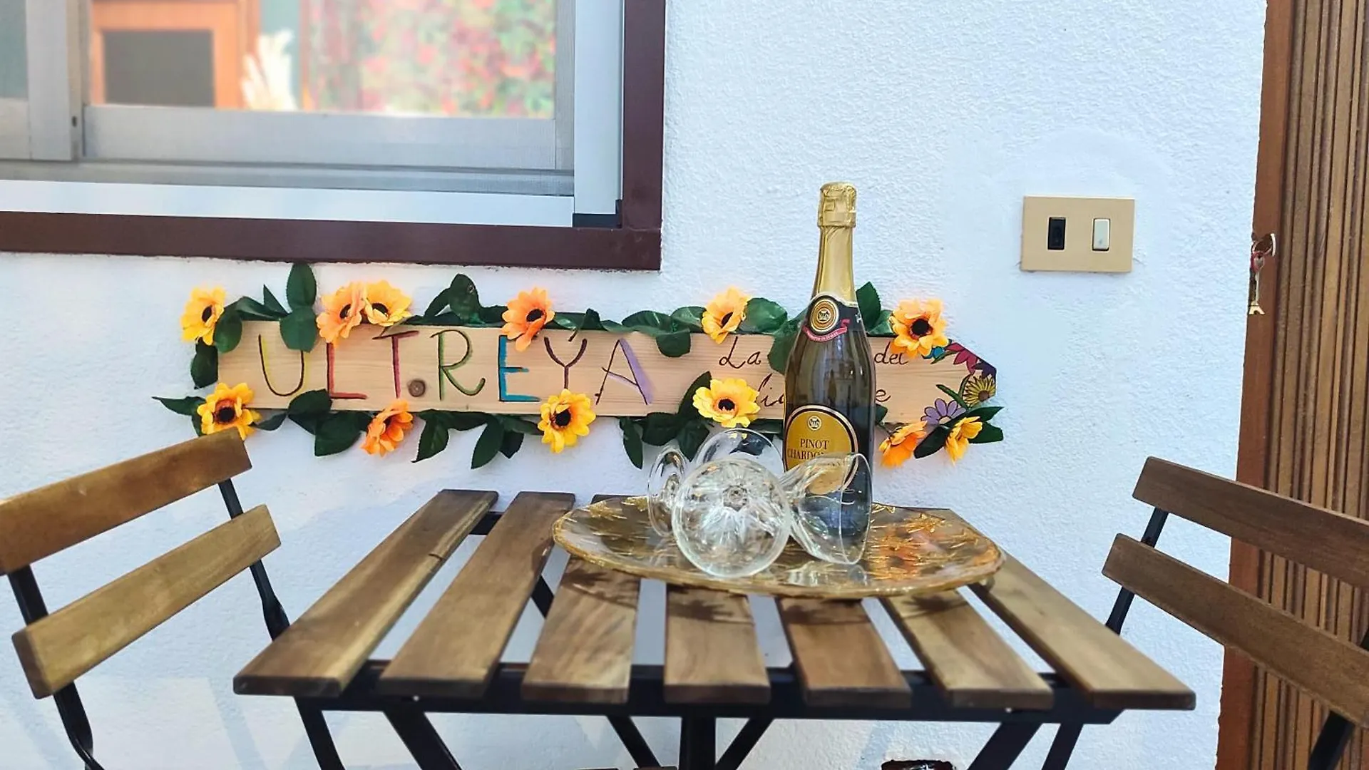 Ultreya - Free Street Parking Villa Palermo Italy