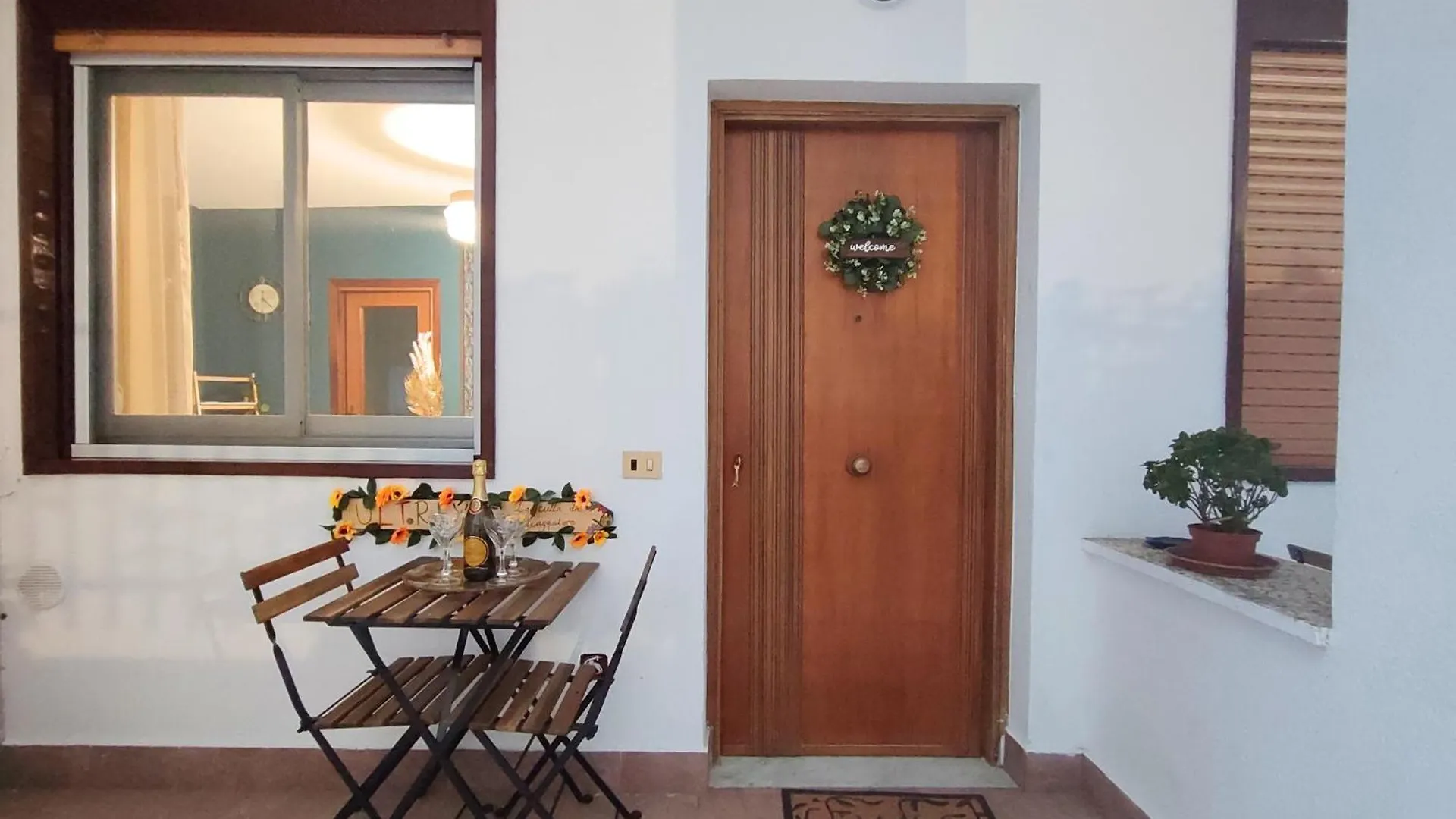 Ultreya - Free Street Parking Villa Palermo Italy
